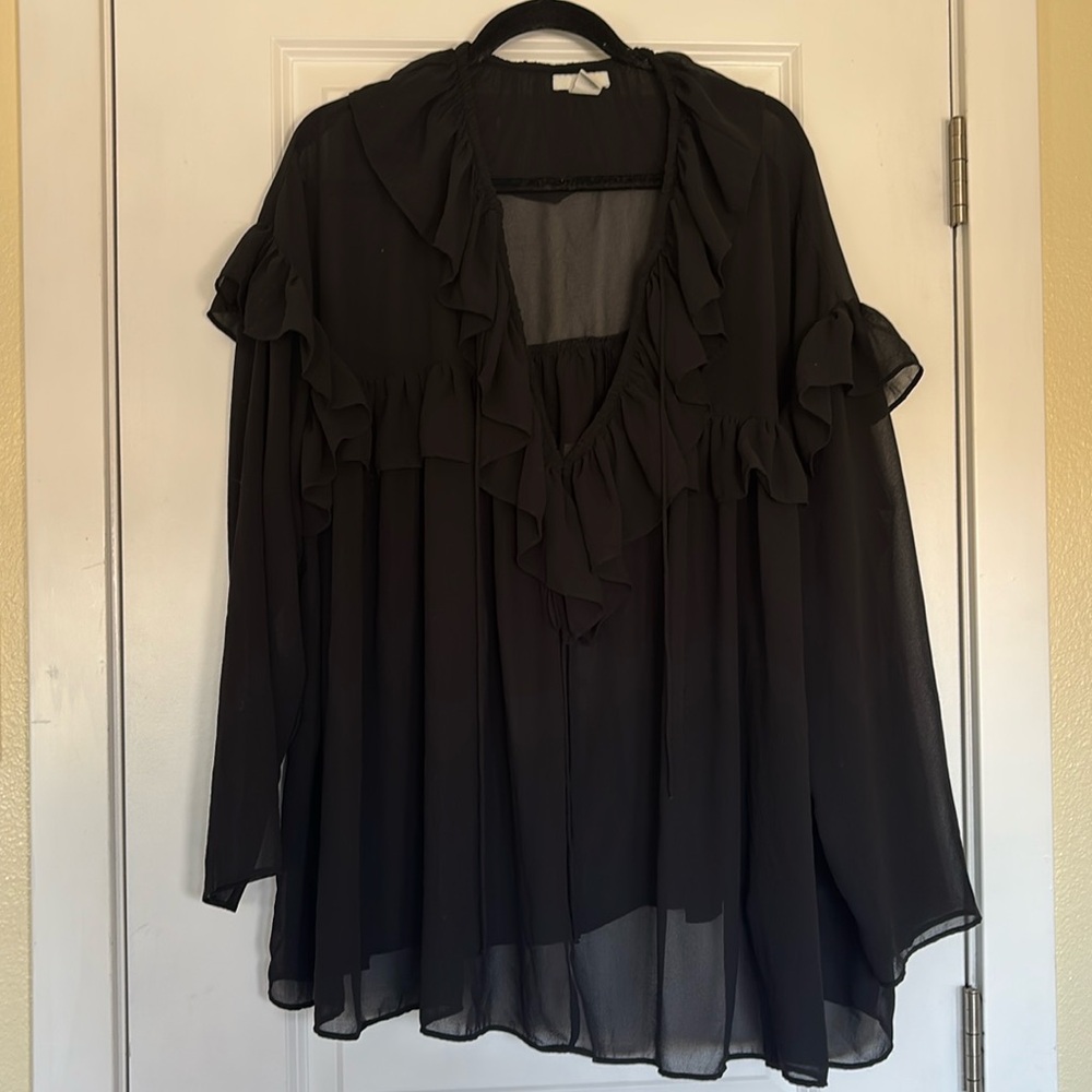 H&M black ruffle top